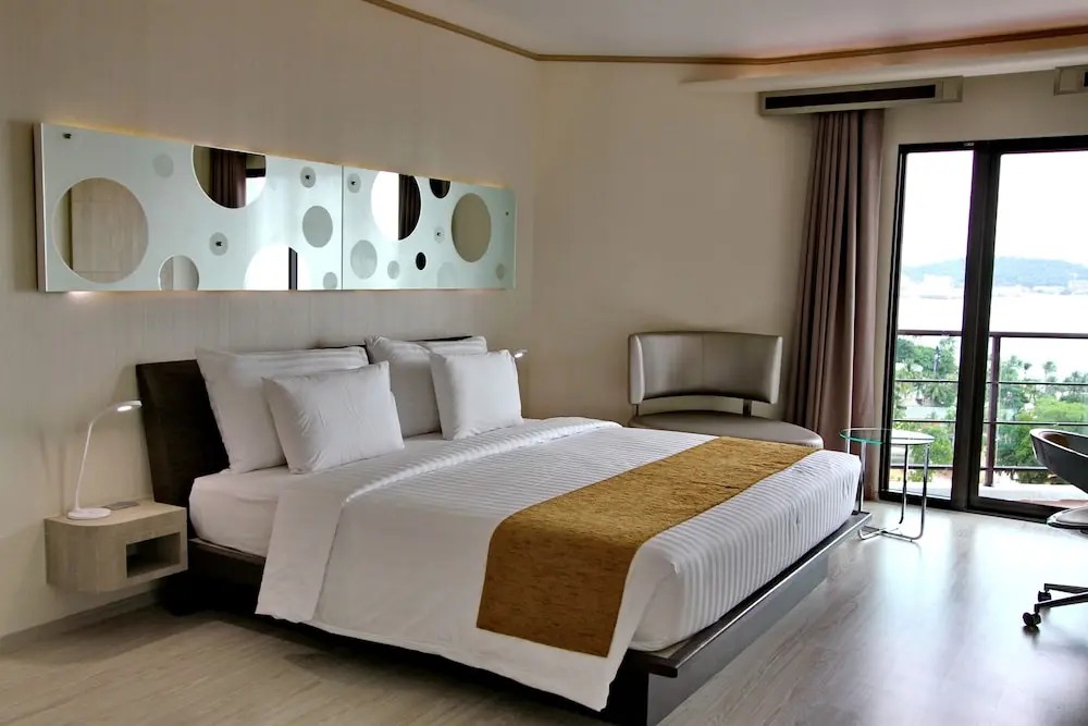 هتل دیسکاوری بیچ